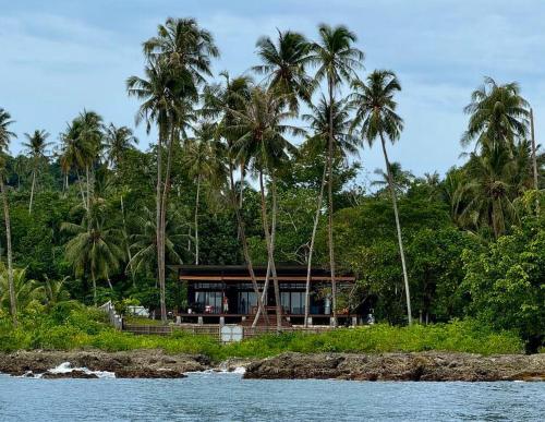 A szálláshely kívülről, Villa Pandan Simeulue in Matanurung