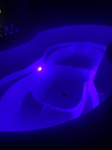 Hot tub, The Fells - Campsie Luxury Pods with hot tub in Campsie and Kirkintilloch North