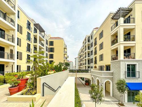 Stunning Seafront 4-Bedroom Apartment with Maid’s Room - image 14