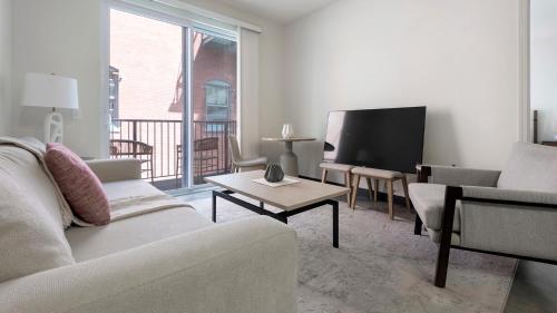 275 on the Park - Senate Apartments by Barsala