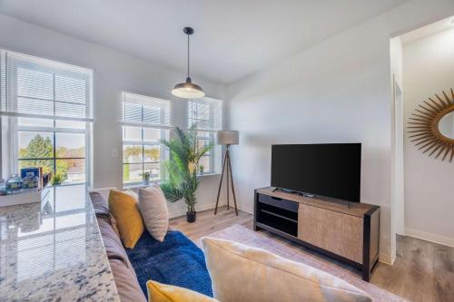 2BR Comfort Apartment Close to Henry Ford in Detroit, USA