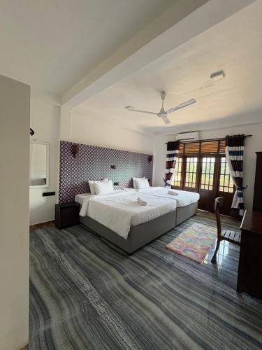 Superior Double Room image 5