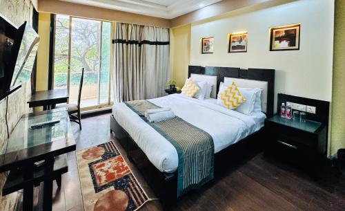 Posh Suites - Golf Course Road – Gurgaon, NY