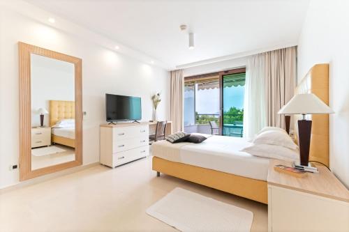 The Residence Hotel - image 12