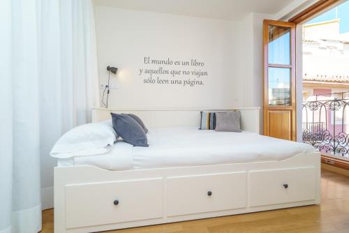 Valencia Home - image 2