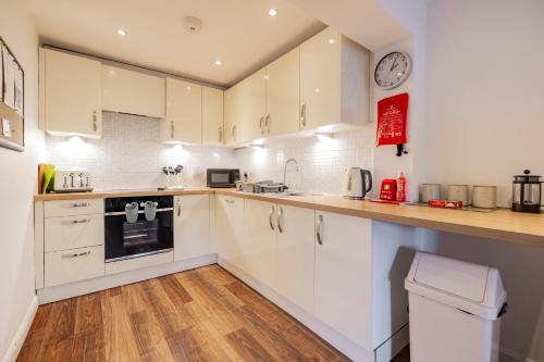 Bright House with Garden & Patio in Market Town in Észak-Inverurie