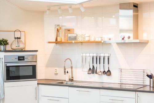 Studio Kapitein Brouwer (2p) in Ballum