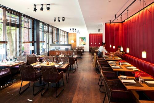 THE MADISON Hotel Hamburg - image 2