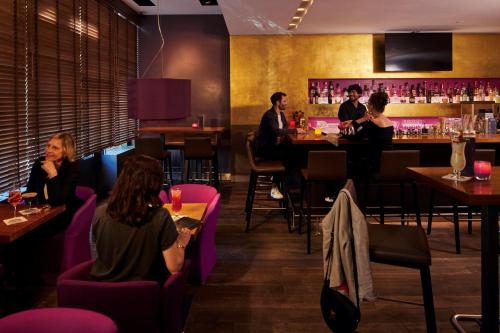 THE MADISON Hotel Hamburg - image 12