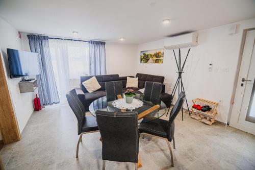 Зручності, Apartment Trta with Vineyard View in Podsreda