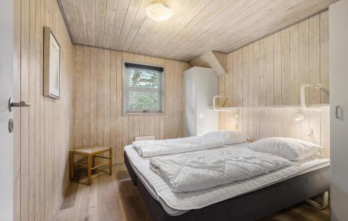 Stunning Home In Blavand With Sauna in Oksby