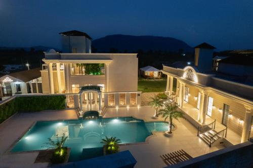 . La Nature Hotels & Resorts