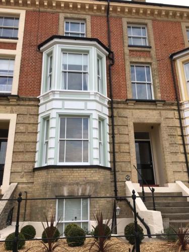 Moray Beachside Apartments - image 7