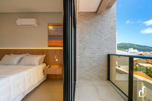 ระเบียง/ชานเรือน, Apartamento exclusivo com 02 Suítes, 30m da praia (Apartamento exclusivo com 02 Suites, 30m da praia) in บอมบิญาส