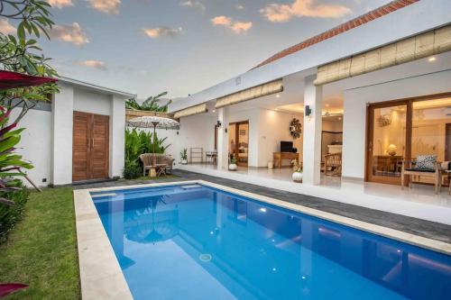 Bens Mertanadi Villa Two-Bedroom with Private Pool Kuta