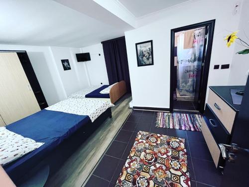 2 king beds