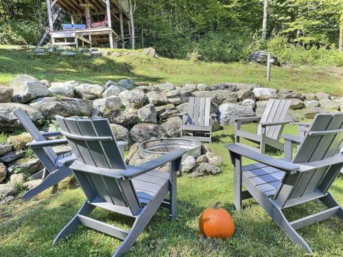 Alpine Chalet Grill Fire pit Pool Gym CornHole - image 4