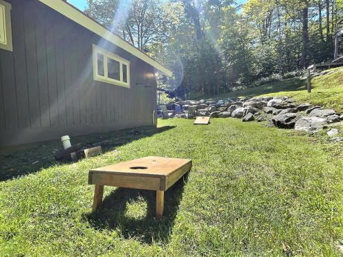 Alpine Chalet Grill Fire pit Pool Gym CornHole - image 5