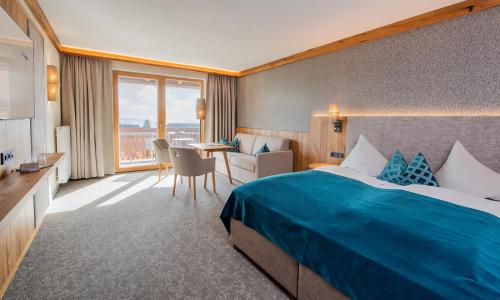 Deluxe Double or Twin Room with Balcony