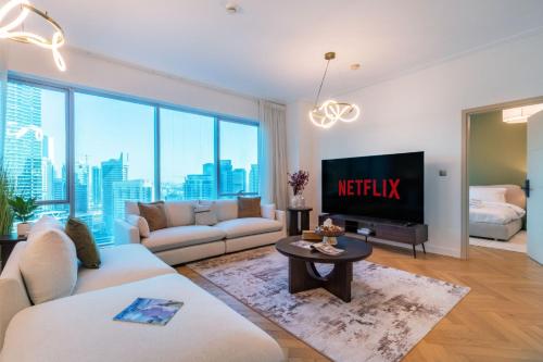 Marina Royale 3BR I Luxe Harbor View I by Meerak - image 8