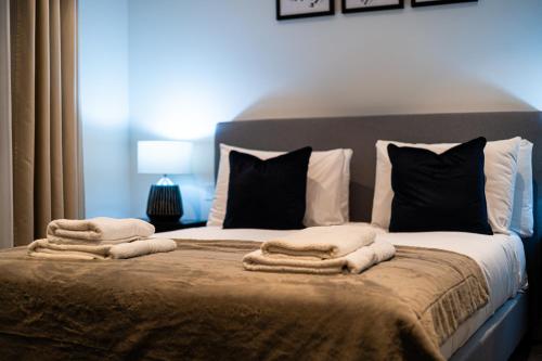 Stylish 4BD Mews House Close to Paddington - image 12
