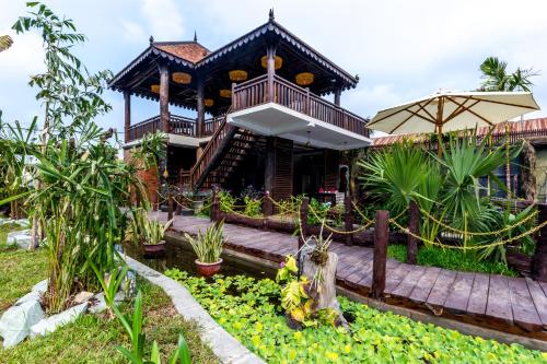 Java Wooden Villa & Residence