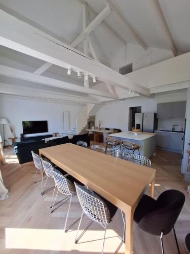Grande maison élégante gîte à louer Argenteuil