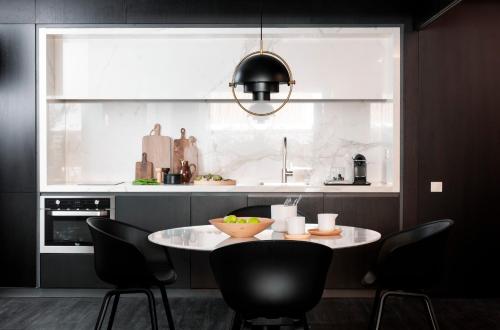 Two-Bedroom Apartment with Terrace image 10