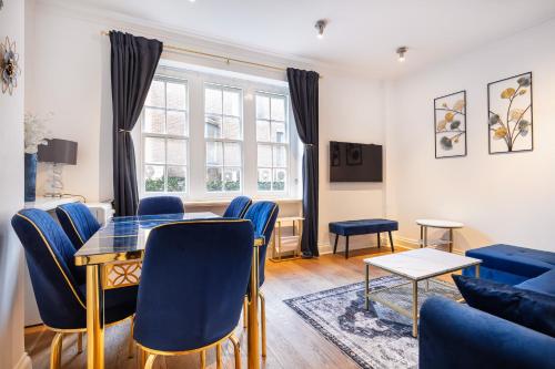 Elegant Three Bed Apt in The Heart of Marylebone, Londyn
