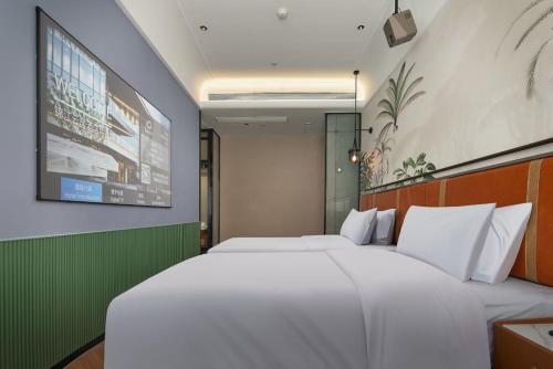 Superior Twin Room room in Chonpines Hotel Xiamen Zhongshan Road Pedestrian Street