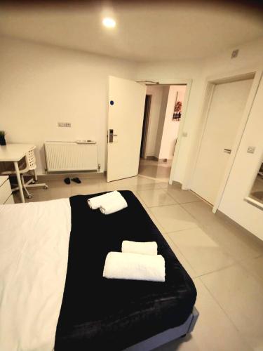 Luxurious 3 bed Ensuites & kitchenettes Nr LGI Hospital & Uni - Free 5G WIFI & Netflix Short Stays - Contractors Free Parking, Leeds (zdjęcie 10)