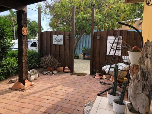 Local Home Aruba in Paradera