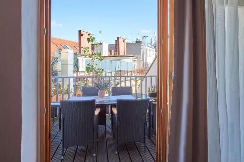 Žatecká - Terrace Residence in the Old Town - image 2