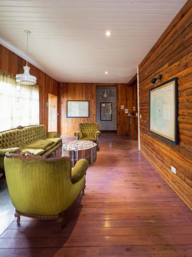 Közös társalgó / TV, Wesley House Hosteria Boutique in San Martin De Los Andes