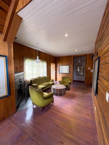 Közös társalgó / TV, Wesley House Hosteria Boutique in San Martin De Los Andes