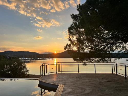 Appart 70m2 avec loggia, piscine à débordement vue mer 5