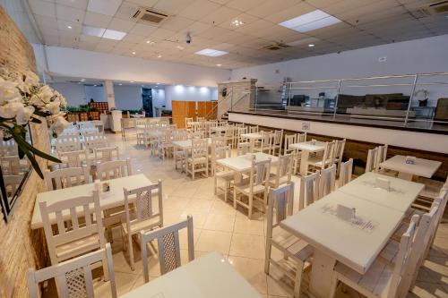 Restaurant, Hotel San Gabriel in Consolacao