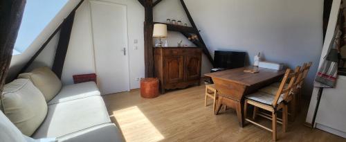 Koplietošanas atpūtas telpa ar TV, La Tramolière (La Tramoliere) in Saint-Didier-de-la-Tour