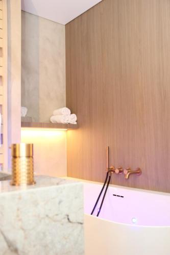 浴室, 根特阿斯托利亞酒店 (Hotel Astoria Gent) in 郊區