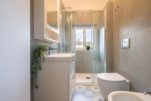  Lh - The Rose Apartment - Tower view in Pisa