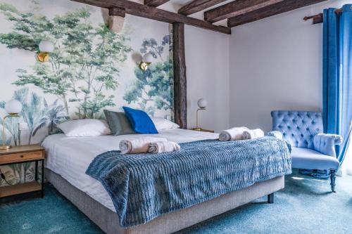 The Originals Boutique, Hôtel Le George , Loches Hotel de charme Beaulieu-lès-Loches