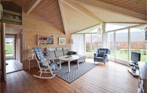  Two-Bedroom Holiday Home In Juelsminde in Sønderby