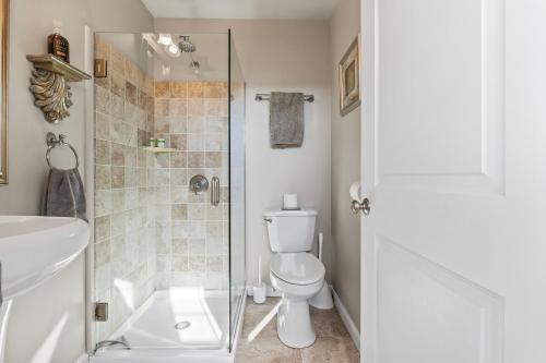 Perkins Cove Oceanfront Cottage Perkins Cove Oceanfront Cottage