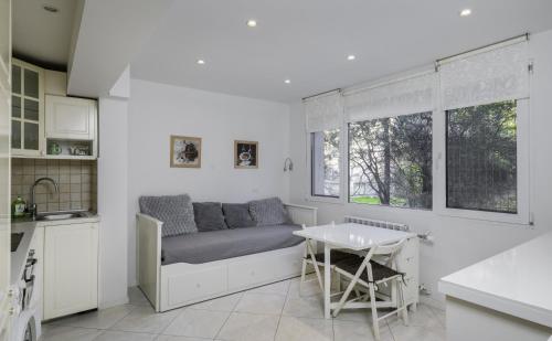 Bright & Cozy 1BD Apartment with Balcony close to South Park by Flat Mаnager, Sofía