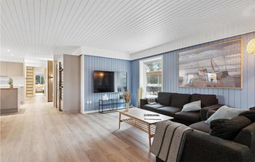 Stunning Home In Ringkøbing With Sauna in Sondervig