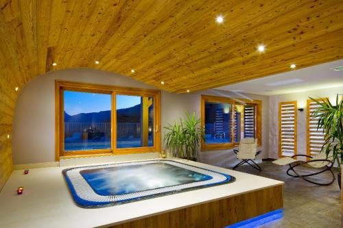 Logis Hotel & Spa Beau-Site 2