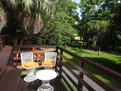 View, Insolite Ara Wakan / Ma cabane in Pointe-Noire
