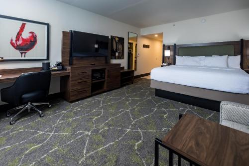 Hampton Inn & Suites Dobson - image 9
