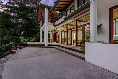 The Jungle Inn in Dominical
