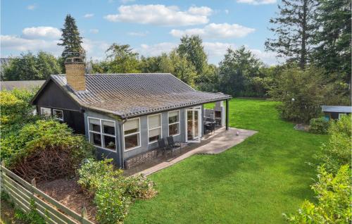 Beautiful Home In Væggerløse With Wifi